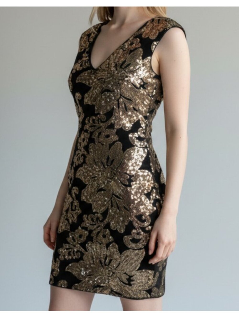 Guess Los Angeles Black And Gold Velvet Floral Sequin Sheath Womens Dress Size 2